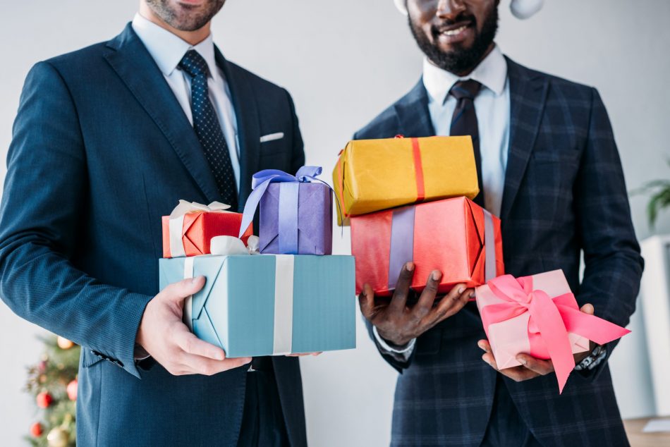 Outsourcing Corporate Gifting: Benefits and Considerations for Dubai Companies